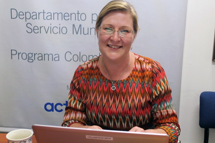 Riikka Leskinen työskentelee tänä vuonna vapaaehtoisena tiedottajana Kolumbiassa Luterilaisen maailmanliiton maatoimistossa.