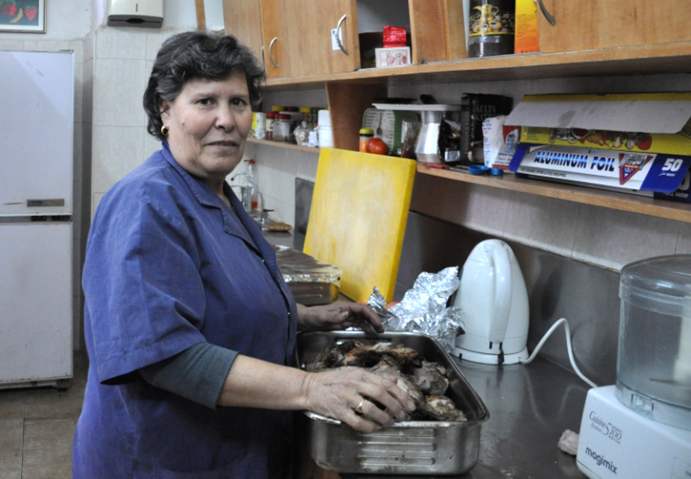 Laila Khader nauttii työstään Lähetysseuran Shalhevetjah-keskuksessa. Kuva Pirkko Tuhkanen