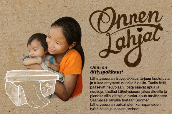 Äitiyspakkaus-lahjalla tuetaan Suomen Lähetysseuran paikallisten kumppaneiden työtä äitien ja lapsien parissa. Nepalilainen Sapana Shrestha sai opastusta äiti-lapsiterveydestä ja nyt hän osaa seurata vauvansa kehittymistä. Kuva Anni Takko