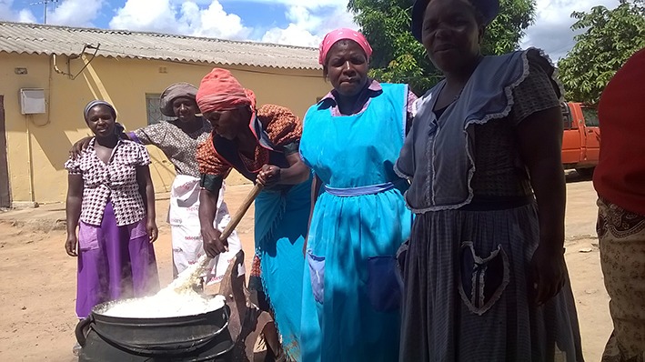 Zimbabwessa luterilaisen kirkon isoäidit tarttuivat toimeen ja auttavat aids-orpoja ja lapsia